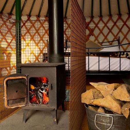 Caalm Camp Hotel Stour Provost Екстериор снимка